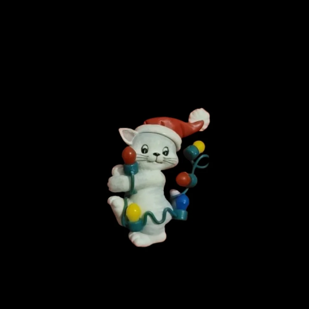 Vintage Avon pin Christmas Mouse Santa Hat Decorating Christmas Lights